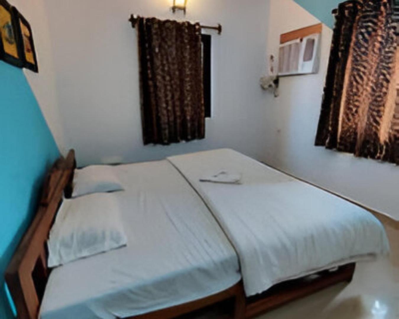 Ronne'S 2Bhk Lagoon Apartment -Calangute Exterior photo